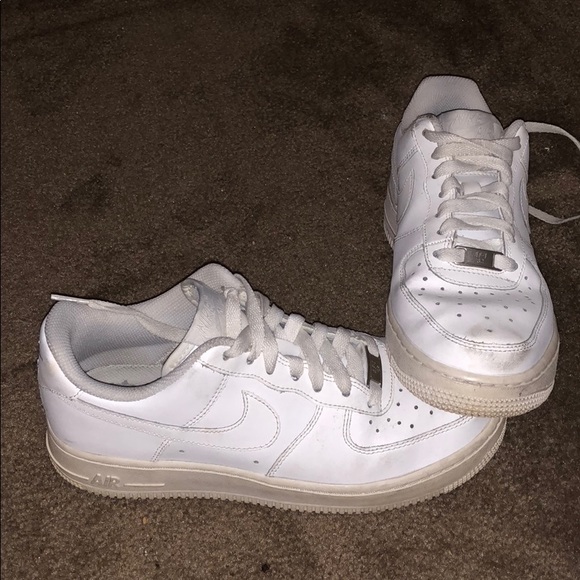 White Nike Air Force 1 women’s size 8/8.5 White Nike Air Force 1 women’s size 8/8.5
